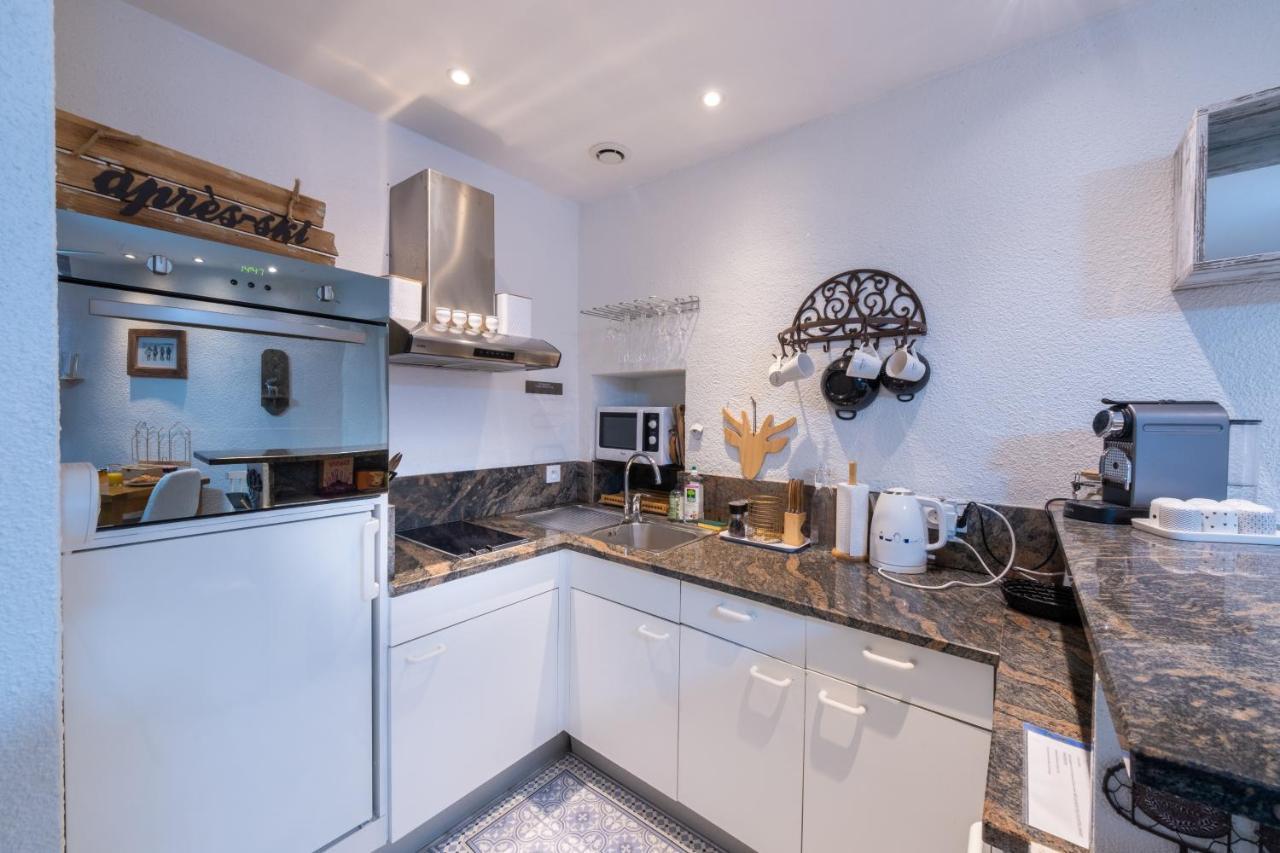 Un Cottage Alpin chaleureux dans le coeur d Annecy avec 2 vélos Exterior foto